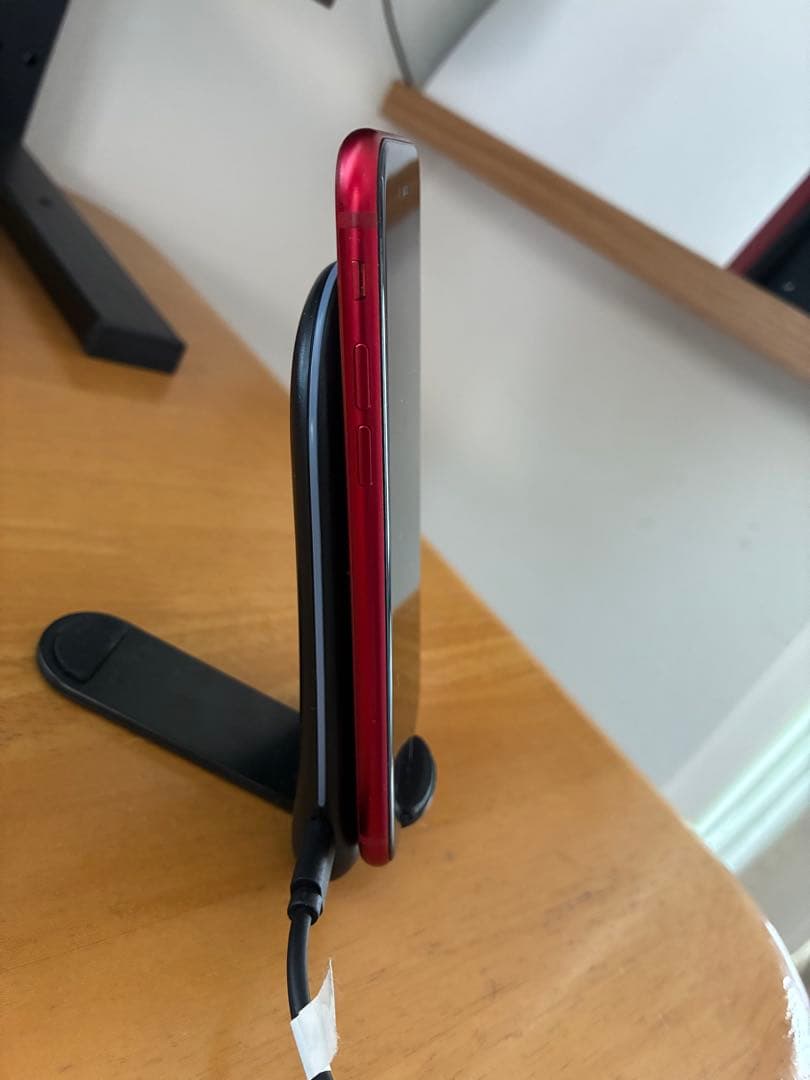 iPhoneSE第3世代　128GB レッドSIMフリー　ホワイトスポットあり