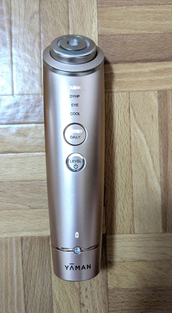 YA−MAN M18-YL9　ヤーマン美顔器