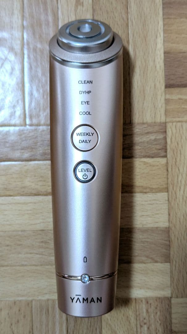 YA−MAN M18-YL9　ヤーマン美顔器