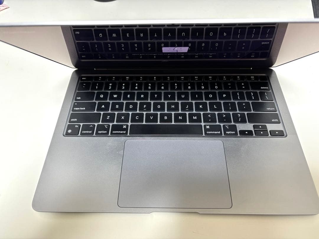 佐*藤様 美品 MacBookAir M1/16GB/256G USキー 84%