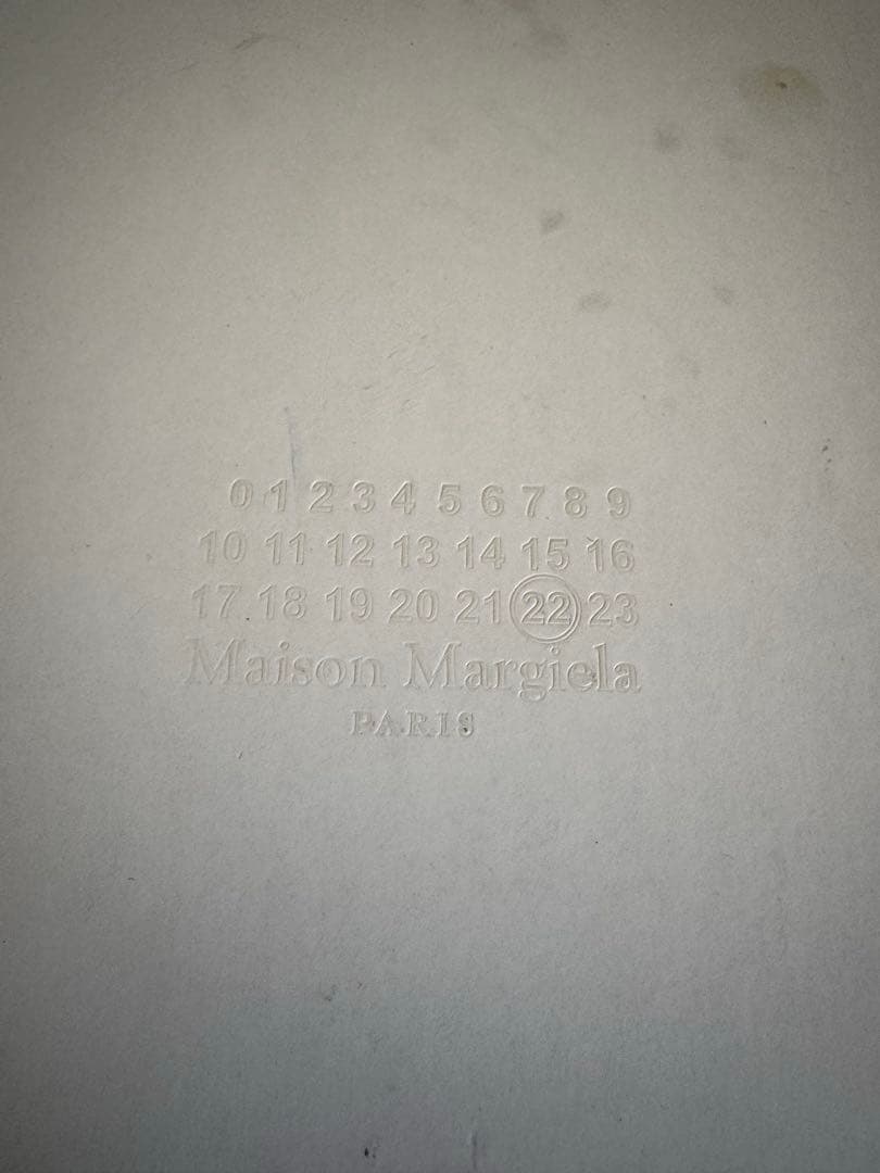 Maison Margielaメタリックシルバー Tabi