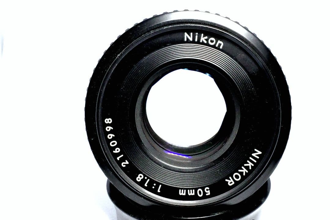 ニコン　Nikon FE + Ai-s Nikkor 50mm/F1.8