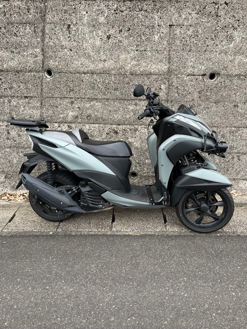 トリシティー155 バンパー　フォグランプ付き　 佐世保