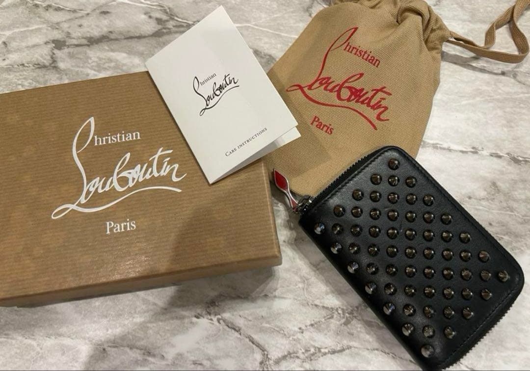 Christian Louboutin スタッズケース