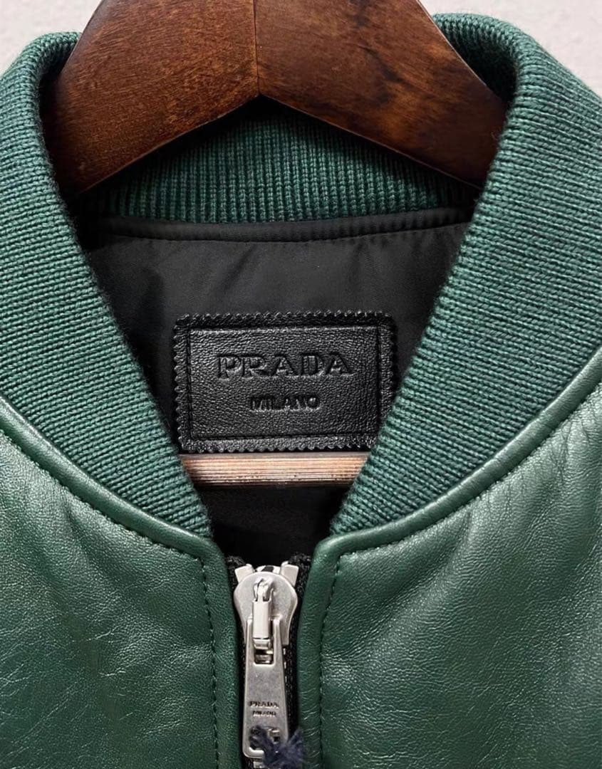 専用PRADA 21AW オーバーサイズ ナッパレザーボンバージャケット