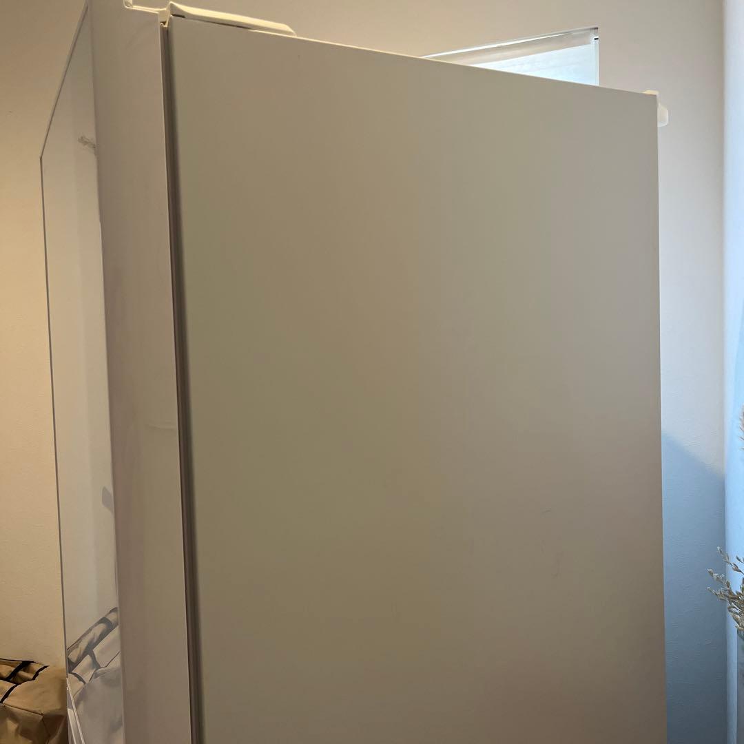 TOSHIBA 東芝　3ドア冷蔵庫 ホワイト 白　375L 2016年製　右開き