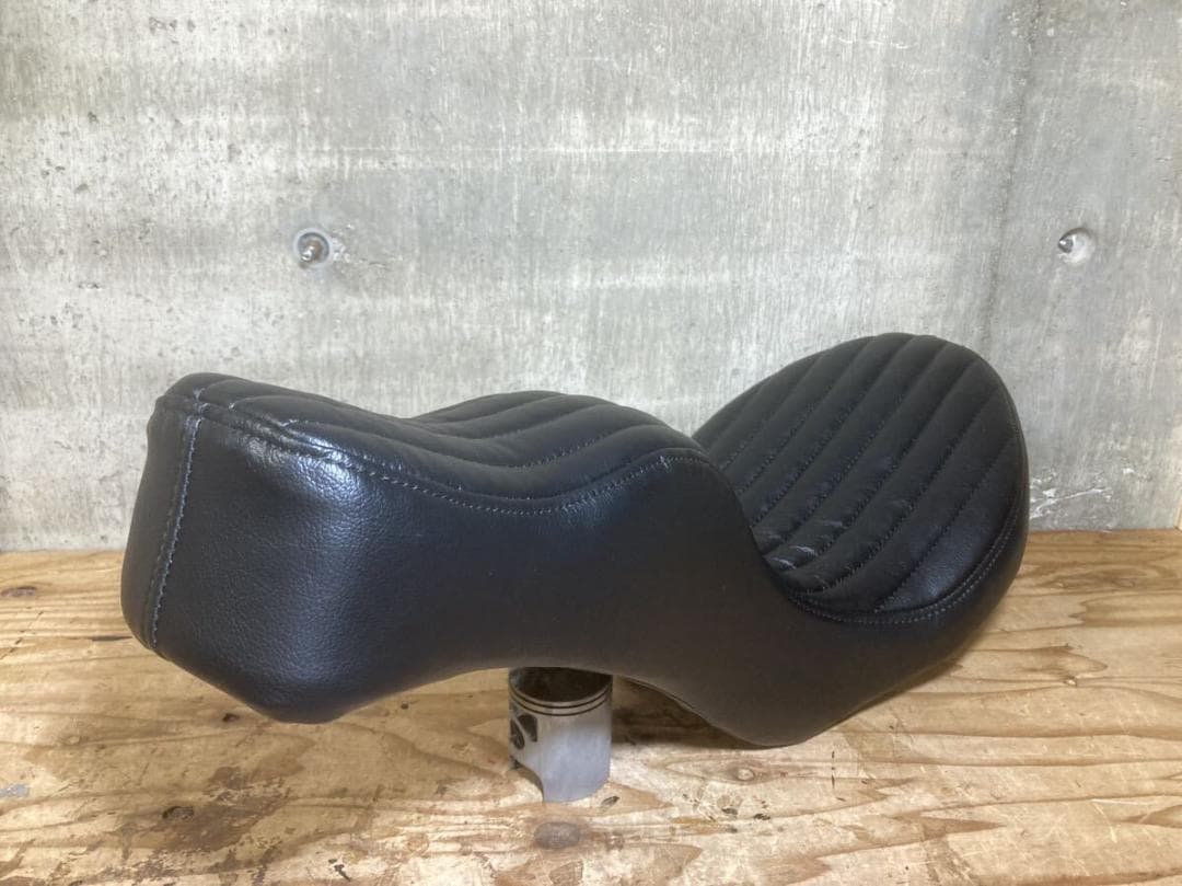 送料無料 キング&クィーンシート ナックル パン ショベル ハーレー チョッパー