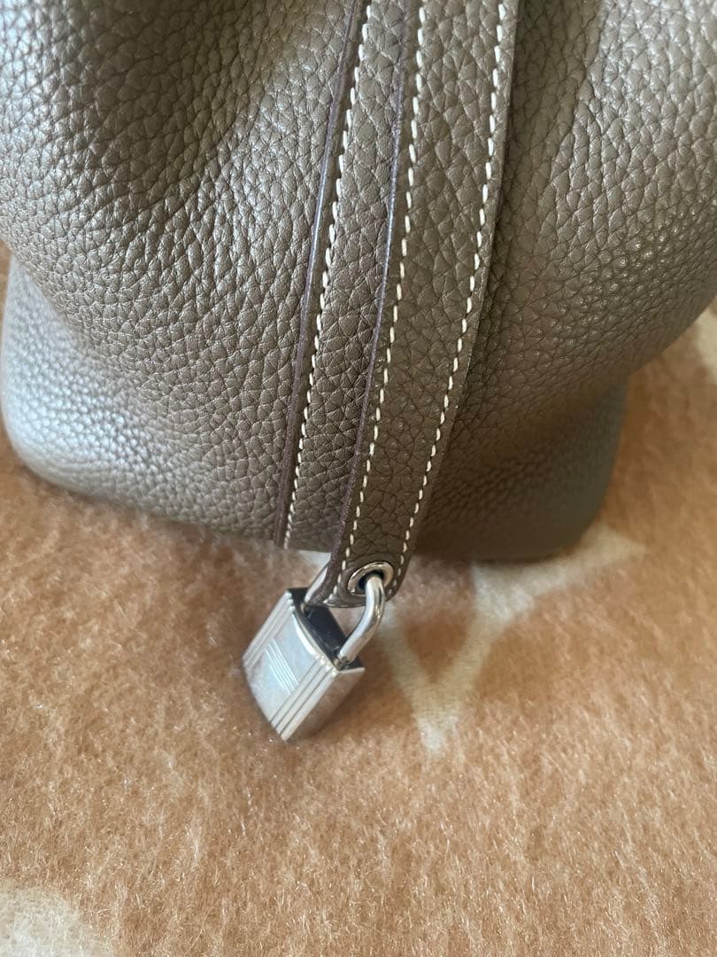 美品HERMESピコタンロックPMエトゥープ