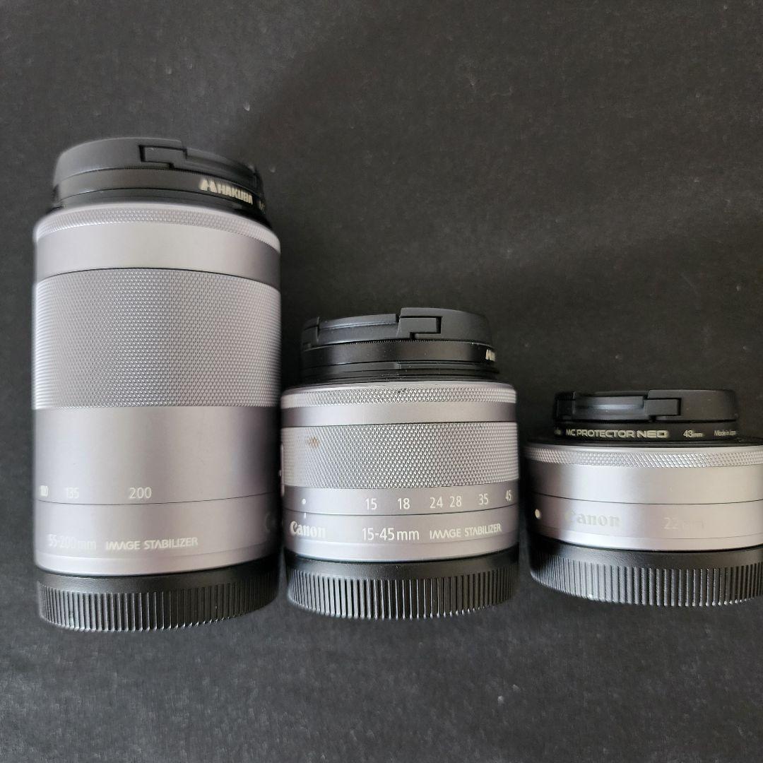Canon EOS M10＋ レンズ計3点　説明文と写真を良くご覧ください