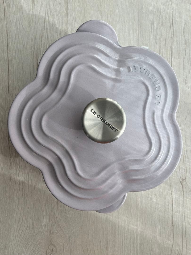 ル・クルーゼ ココットフルール 20cm　ラベンダー