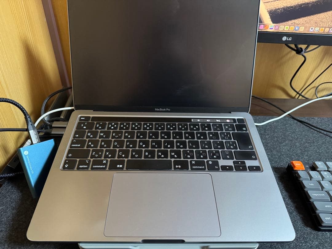 メモリ16GB MacBook Pro M2 13インチ 256GB 液晶故障