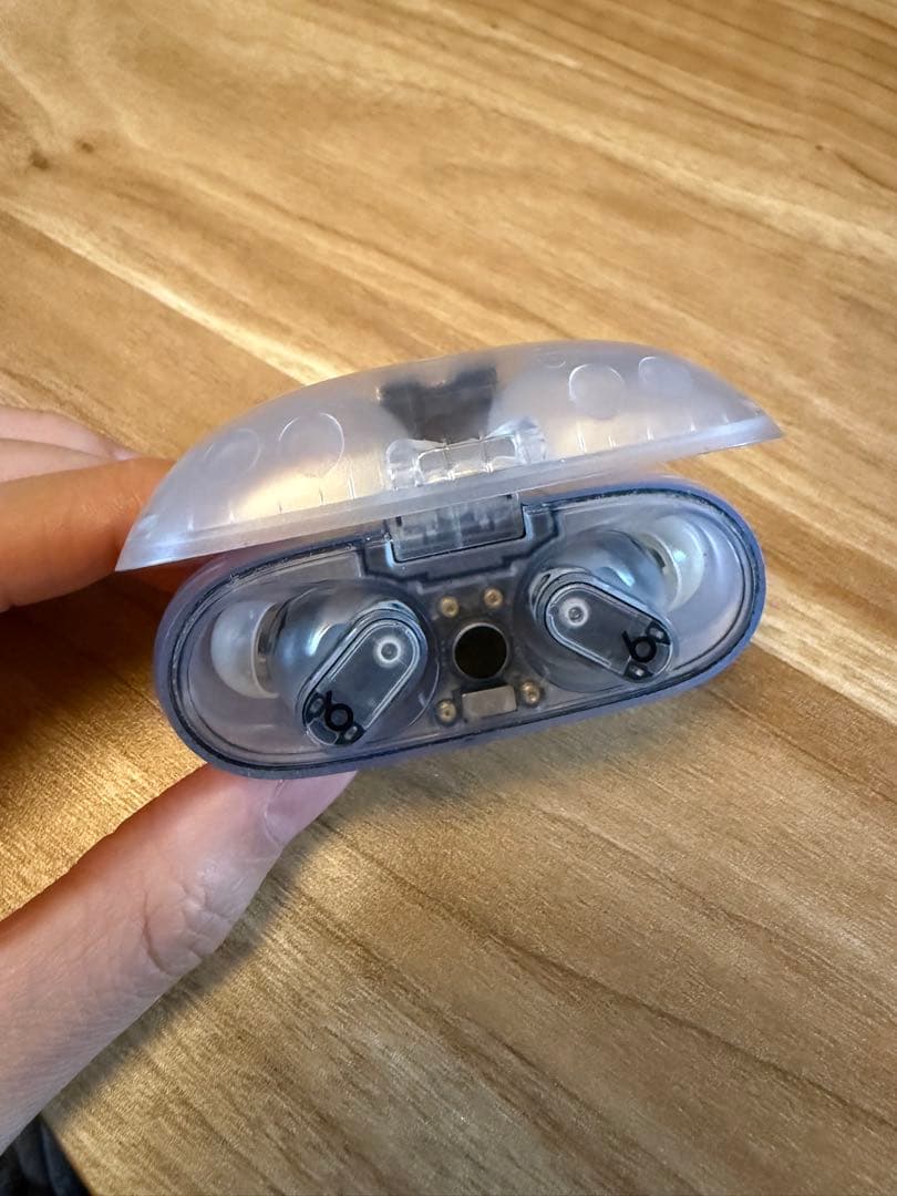 Beats ワイヤレスイヤホン クリア