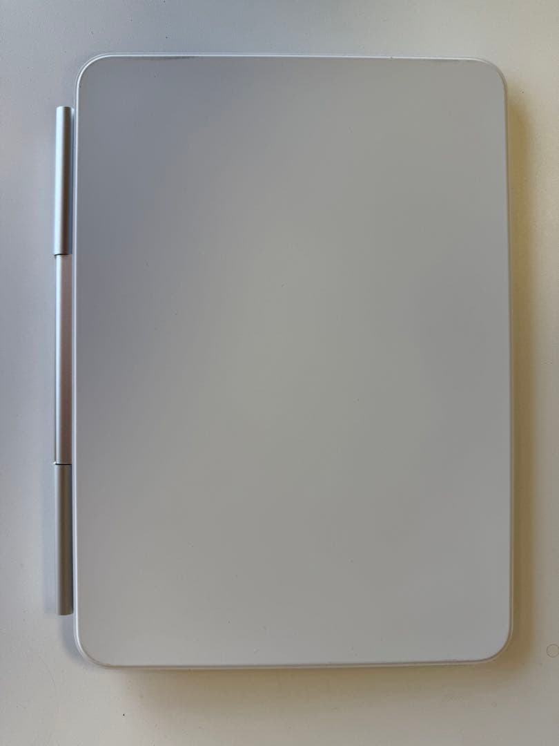 11iPad Pro（M5）用 Magic Keyboard ホワイトほぼ新品