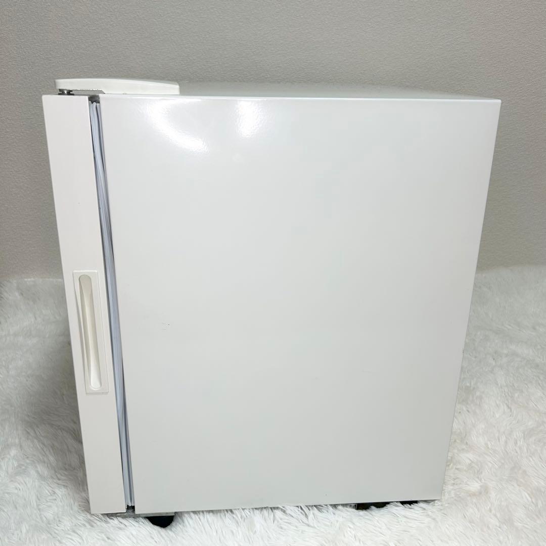 小型 冷凍庫 卓上冷凍ショーケース 30L 照明付き