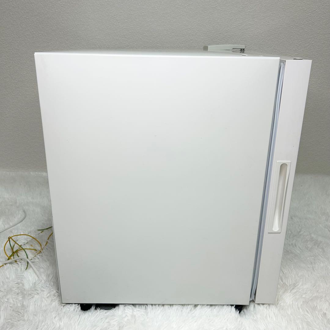 小型 冷凍庫 卓上冷凍ショーケース 30L 照明付き