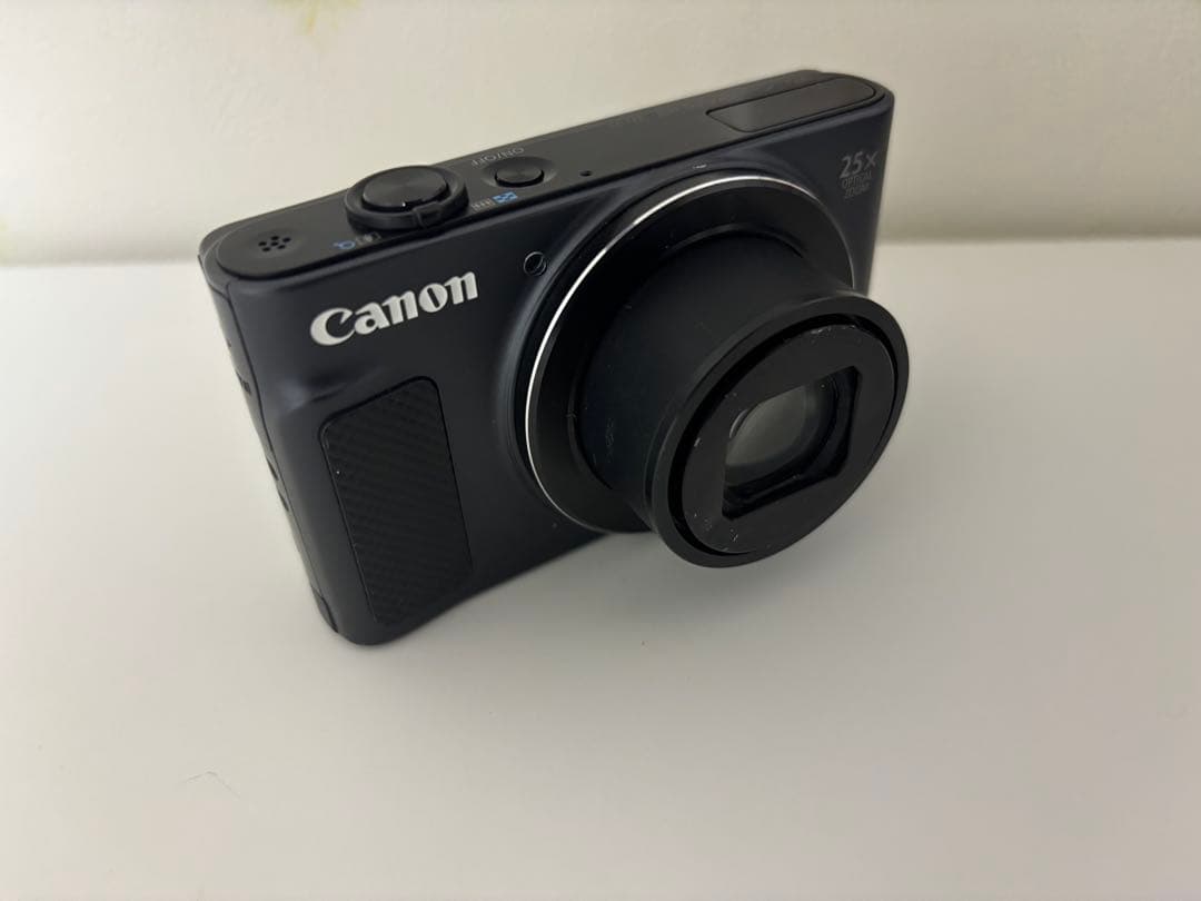 Canon PowerShot SX620 HS 本体と付属品