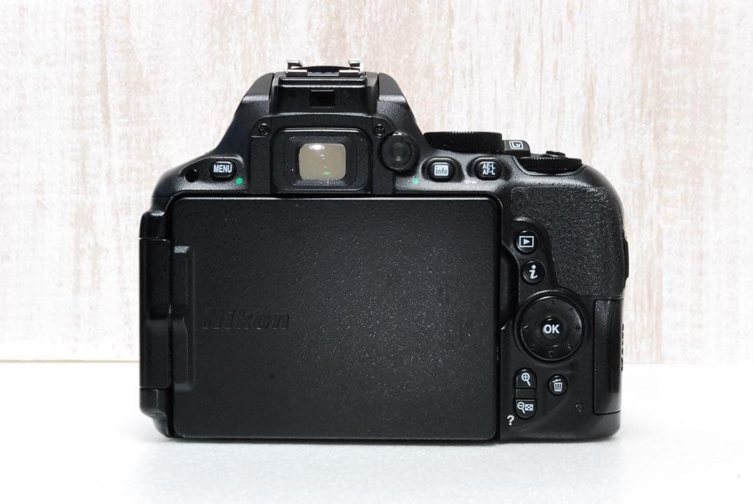 すぐ使えるフルセット✨レンズフィルター付✨Wi-Fi搭載機　NikonD5500