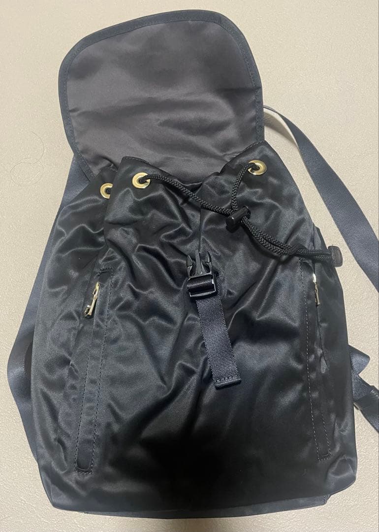 ラシット　巾着リュック　リュック　russet 黒　ブラック