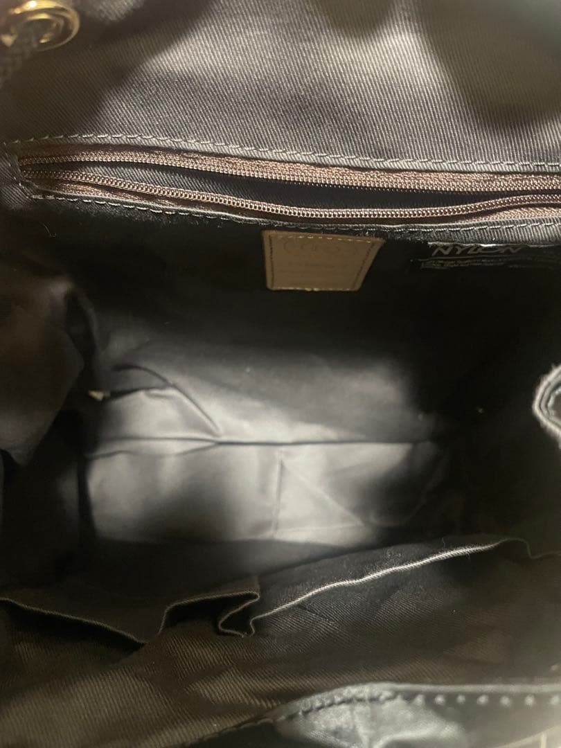 ラシット　巾着リュック　リュック　russet 黒　ブラック