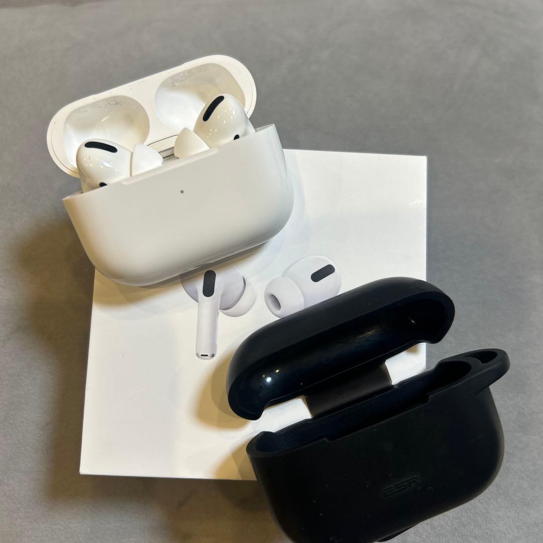 AirPodsPro本体 ホワイト ブラックケース付き