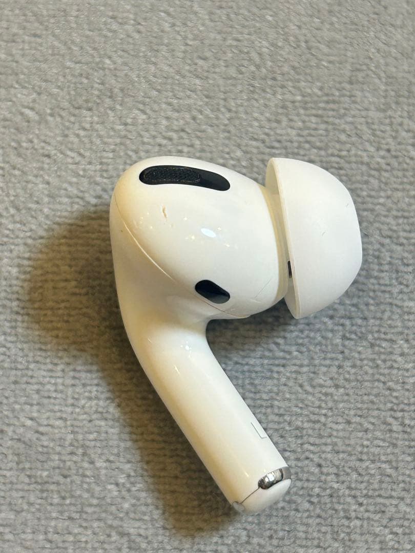 AirPodsPro本体 ホワイト ブラックケース付き