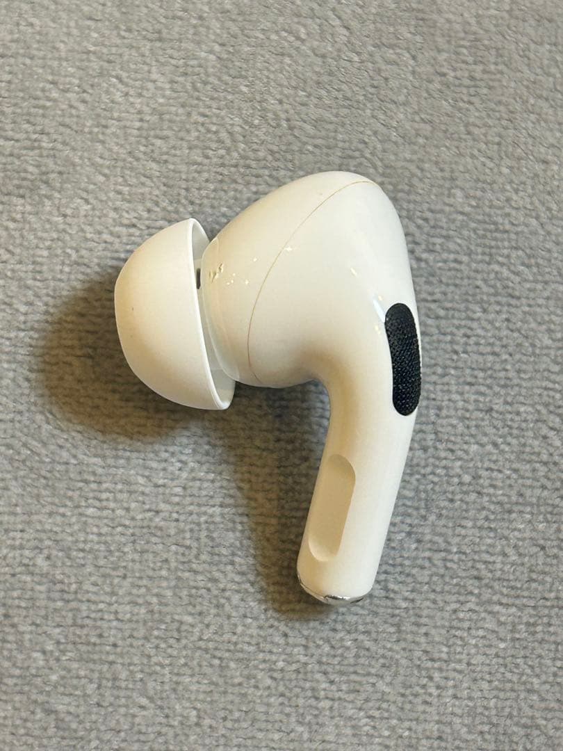 AirPodsPro本体 ホワイト ブラックケース付き