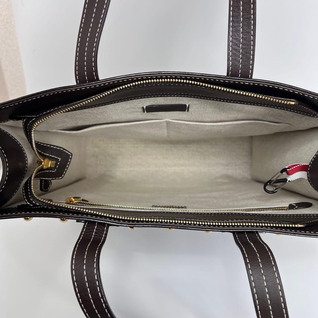 【未使用級】BALLY トートバッグ　クリスタリア　レザー　ロゴ型押し　スタッズ