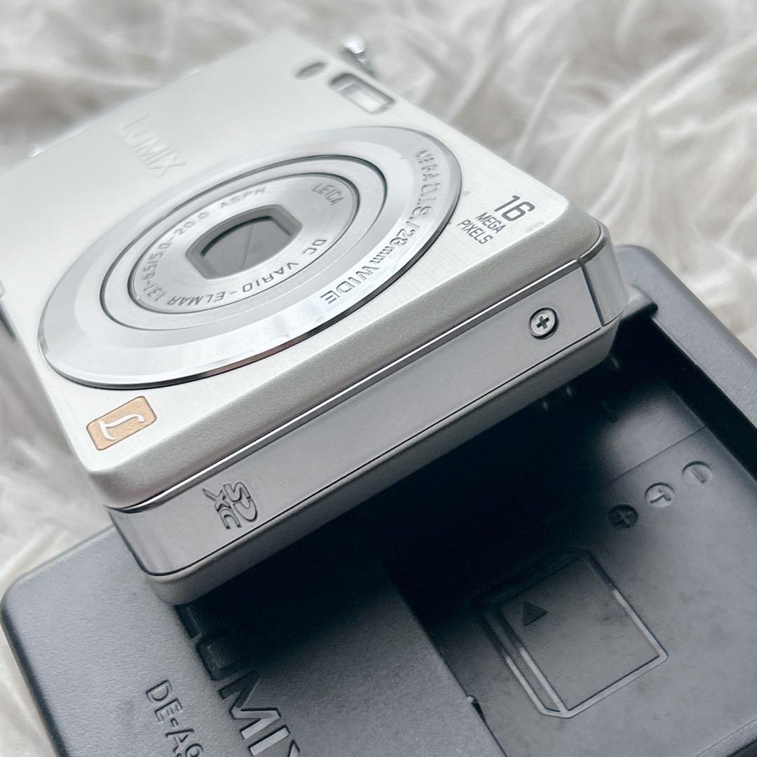 【液晶キズなし】Panasonic DMC-FH5 純正バッテリー 充電器