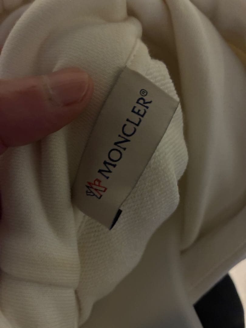 コタローフロントロゴ付きパーカー ホワイト