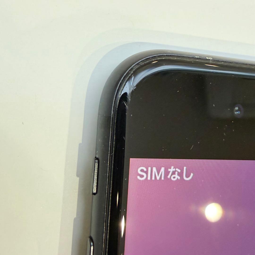 Apple iPhone SE 第二世代64GBブラック【SIMフリー】