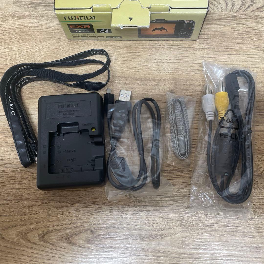 FUJIFILM FINEPIX F550 EXR デジタルカメラ