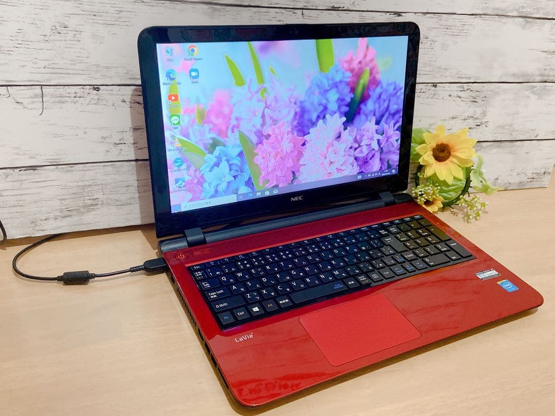 【特価❣】人気のレッド❣すぐに使える薄型ノートPC❣LavieS