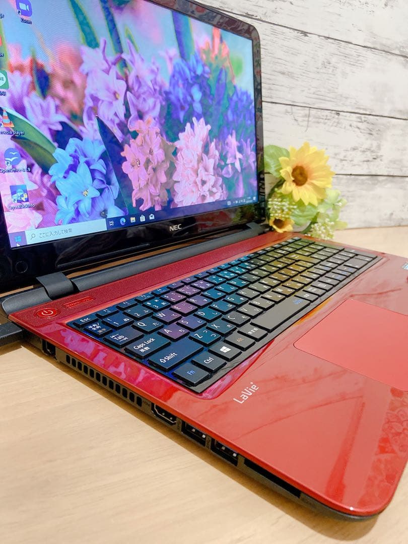 【特価❣】人気のレッド❣すぐに使える薄型ノートPC❣LavieS