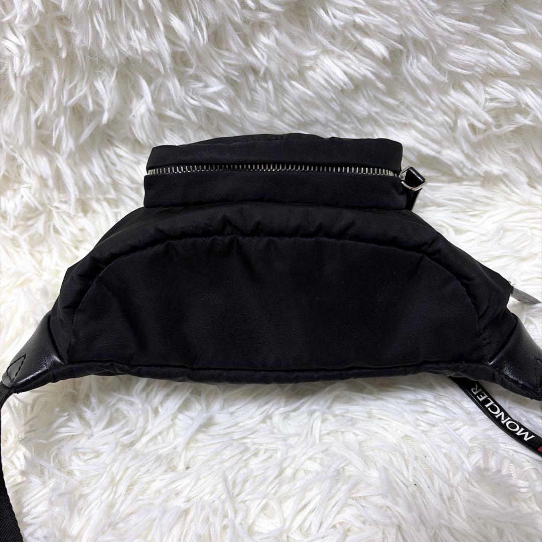 【美品】モンクレール FELICIE GM ボディバッグ ブラック 確実正規品