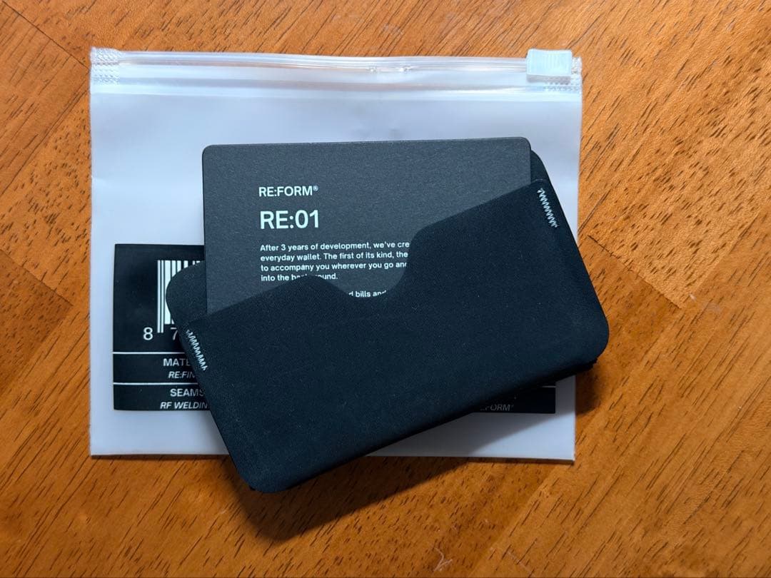 RE:FORM RE-01 ブラックケース　スリーブ　財布