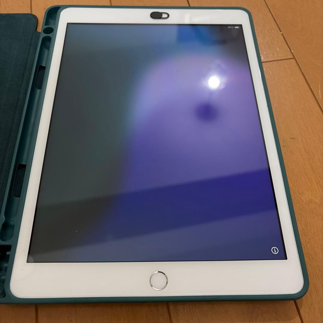 極美品 iPad第8世代 32GB セルラー SIMフリー バッテリー97%
