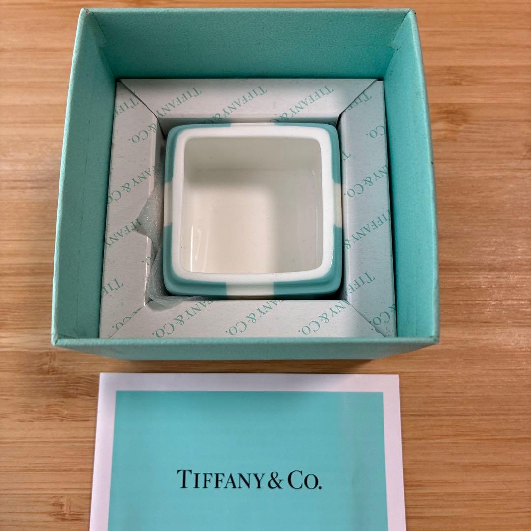 Tiffany & Co. ギフトボックス型アクセサリーケース