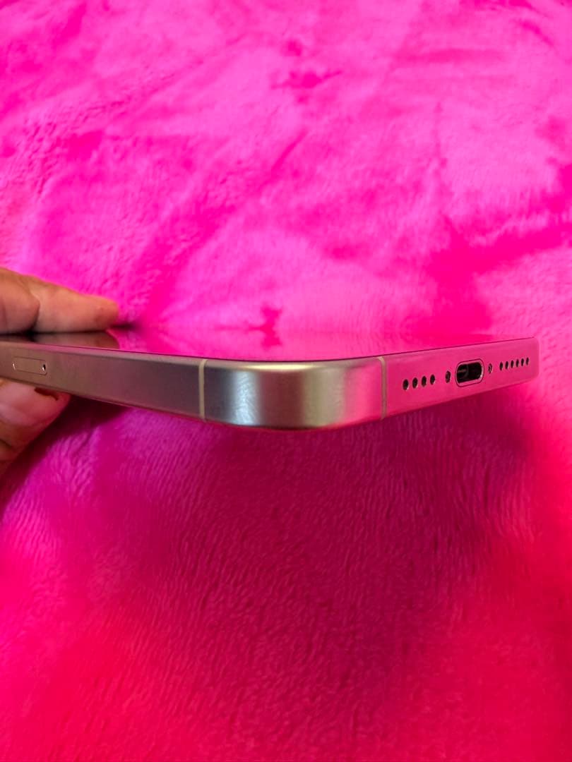 Apple iPhone 15 Pro Max 256GB ホワイトチタニウム