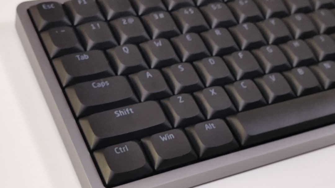 【特別限定カスタム】LOFREE FLOW2グレー（84キー） × 静音ピンク軸