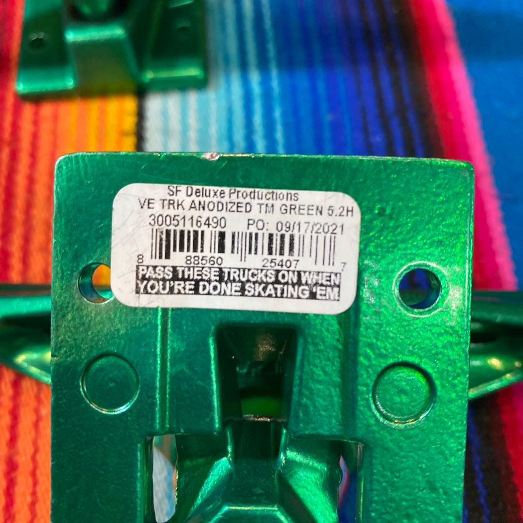 VENTURE グリーン スケートボードトラック5.2HI