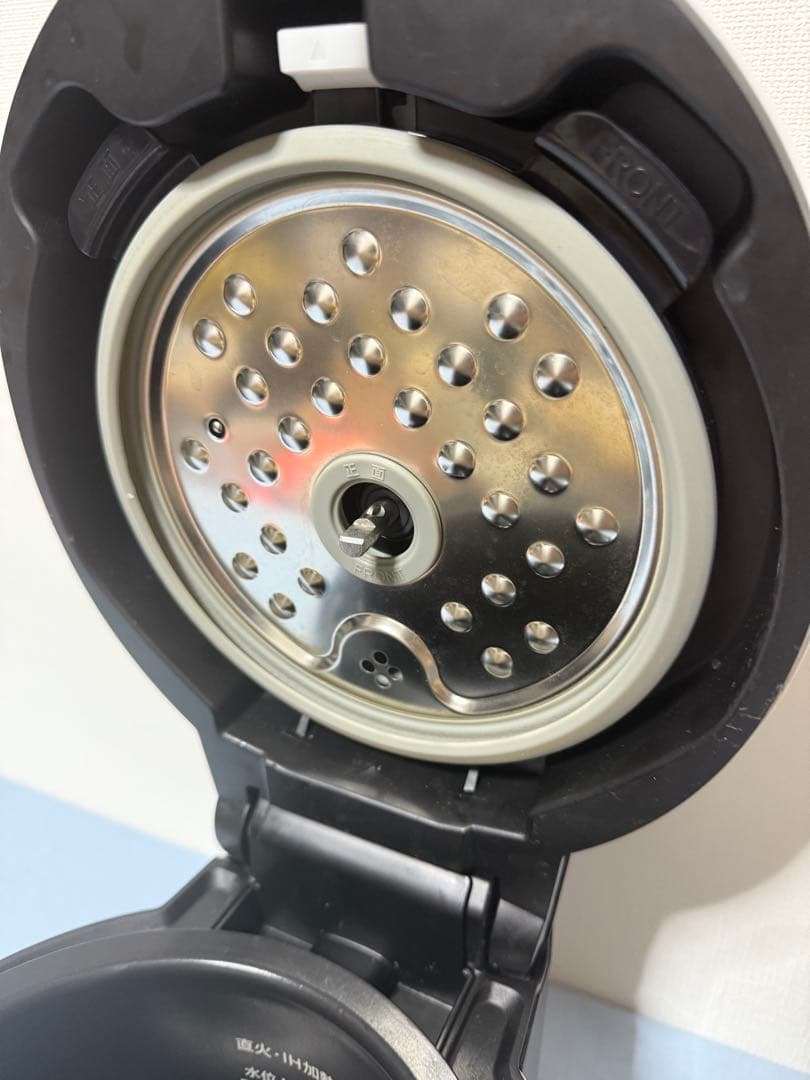 SHARP シャープ　ヘルシオ ホットクック　KN-HW10G-W 2023年製