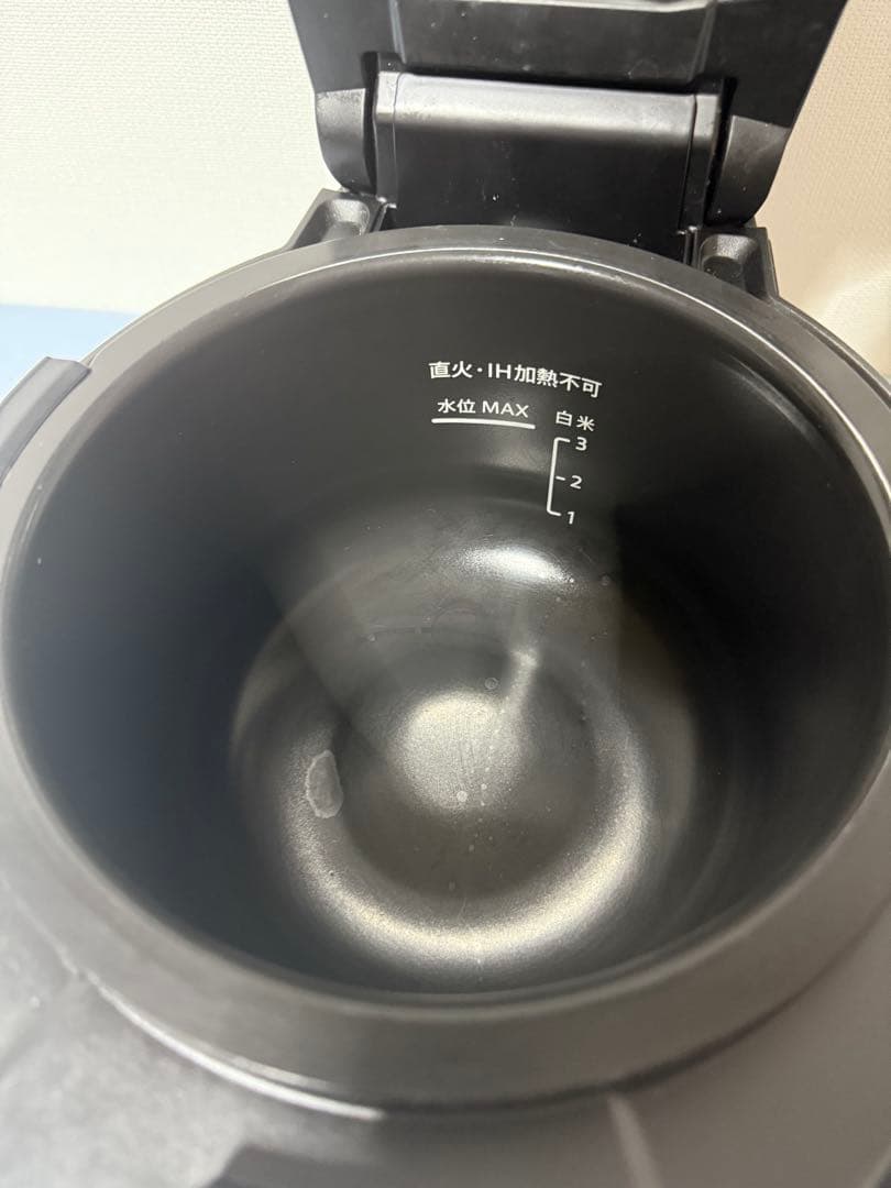 SHARP シャープ　ヘルシオ ホットクック　KN-HW10G-W 2023年製