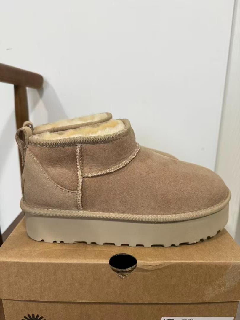 UGG クラシック ウルトラミニ プラットフォーム 3cm厚底 サンド 25cm