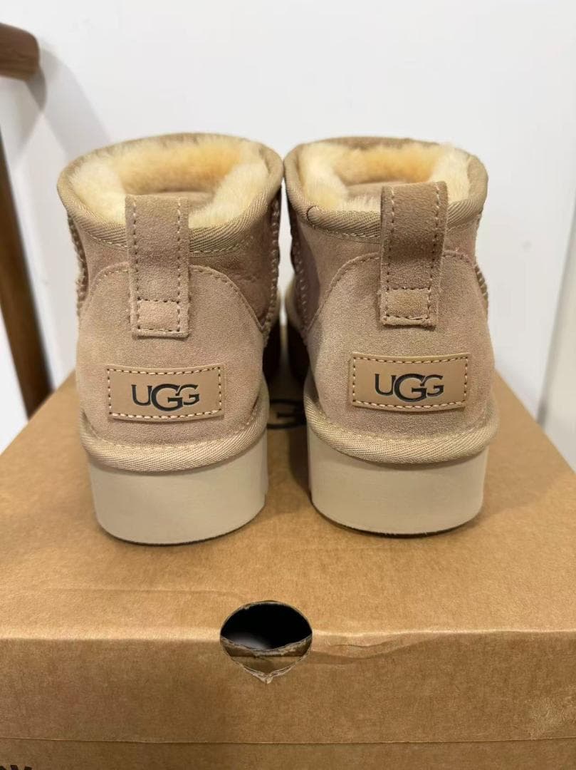 UGG クラシック ウルトラミニ プラットフォーム 3cm厚底 サンド 25cm
