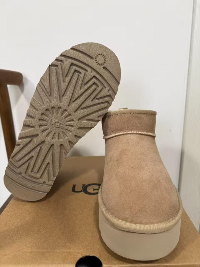 UGG クラシック ウルトラミニ プラットフォーム 3cm厚底 サンド 25cm