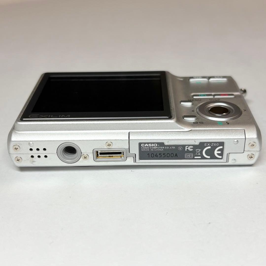 CASIO カシオ EXILIM EX-Z60 シルバー デジカメ ケース付き