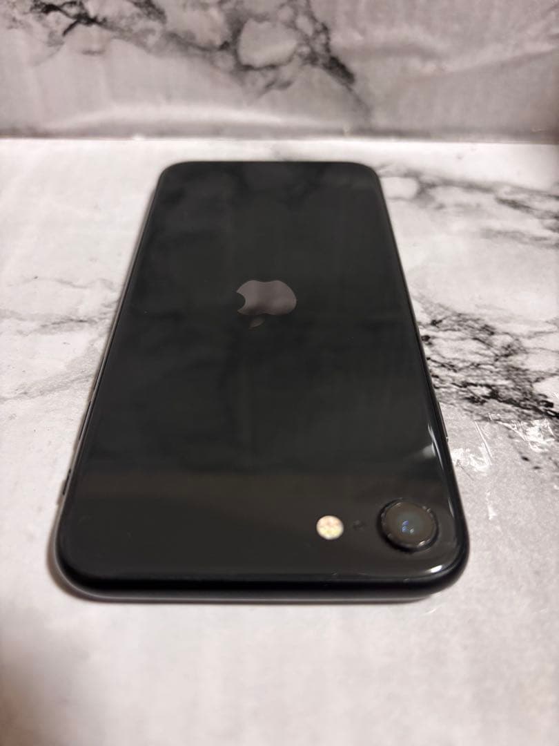 【送料無料✨】iPhoneSE2 本体ブラック 128GB SIMフリー本体