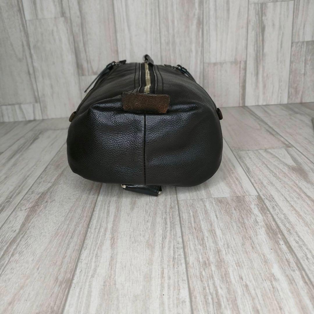 55 COACH コーチ　レザー　ボディーバッグ