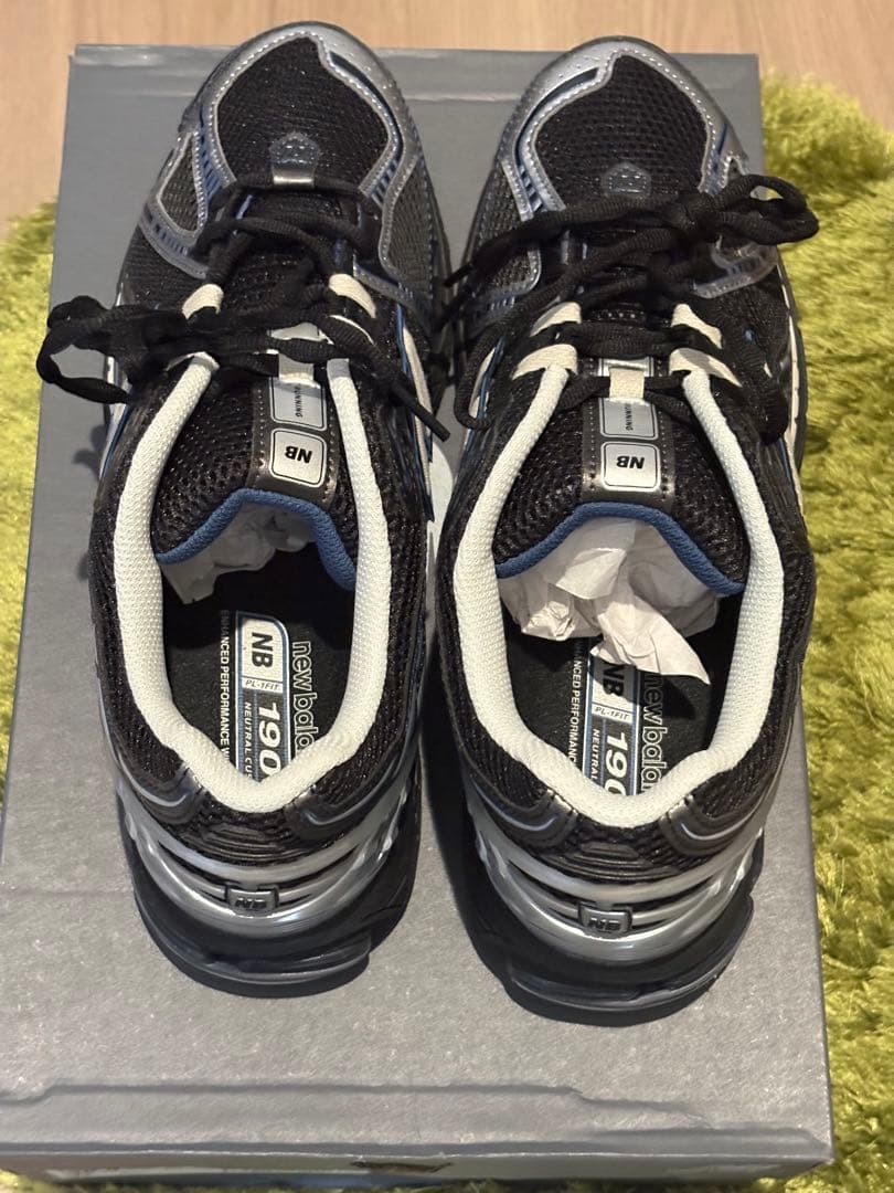 靴 New Balance U1906 RAC