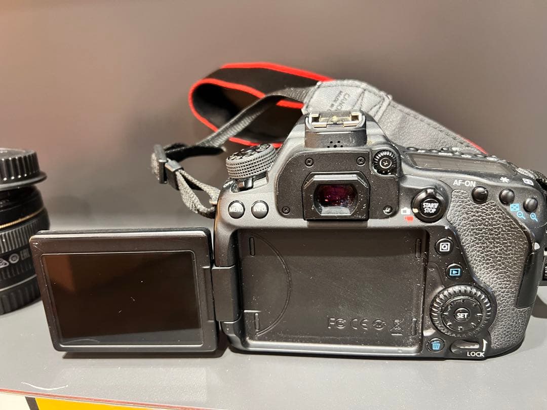 デジタルカメラ Canon eos 80D